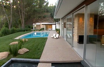 Highly insulated rustic Eco-homes utilising sustainable, locally sourced materials giving warm and comfortable, low maintenance homes with low running costs and low carbon footprints. Properties can be finished with stone external walls or a mix of stone, wood and paint-rendered walls.